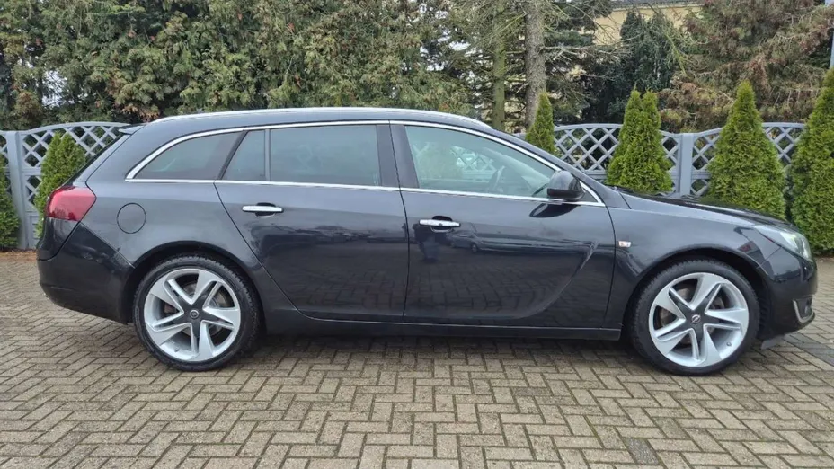 OPEL Insignia -