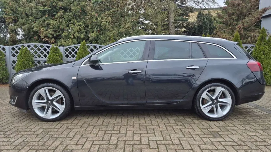 OPEL Insignia -