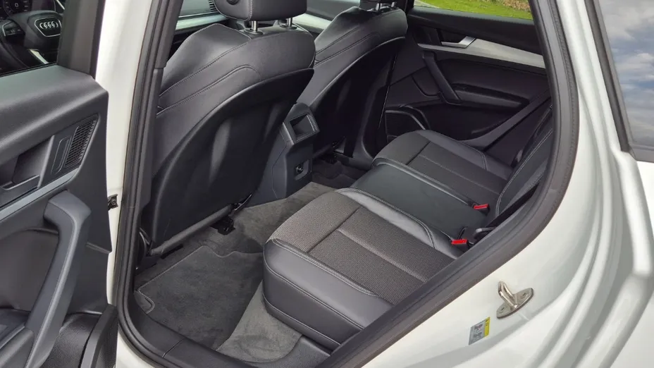 AUDI Q5 -