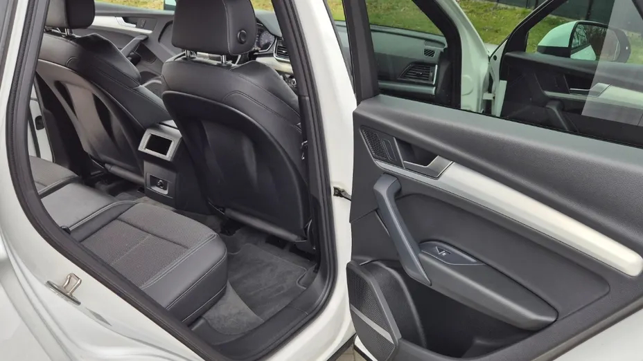 AUDI Q5 -