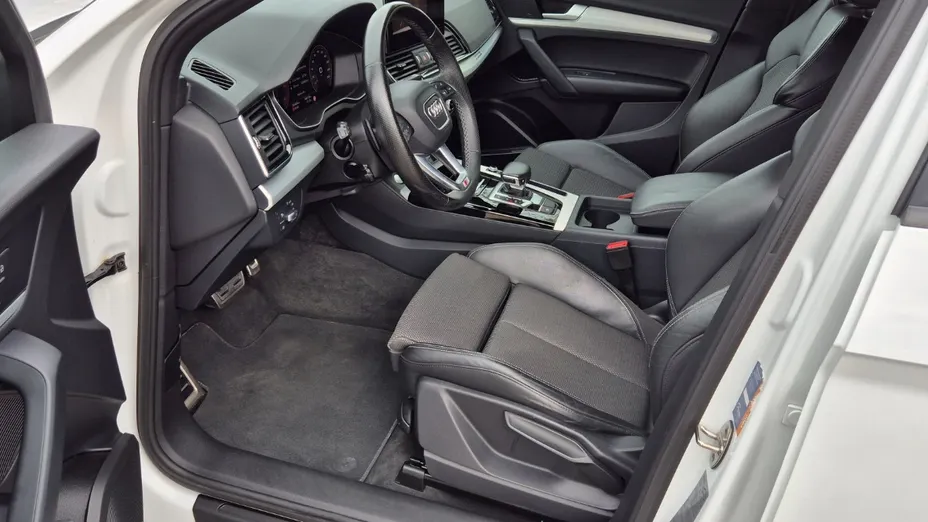 AUDI Q5 -