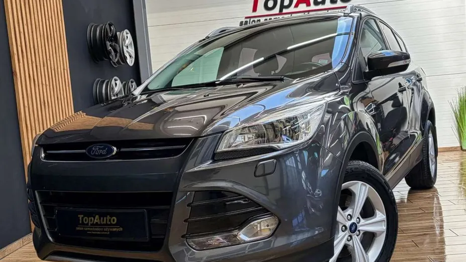 FORD Kuga -