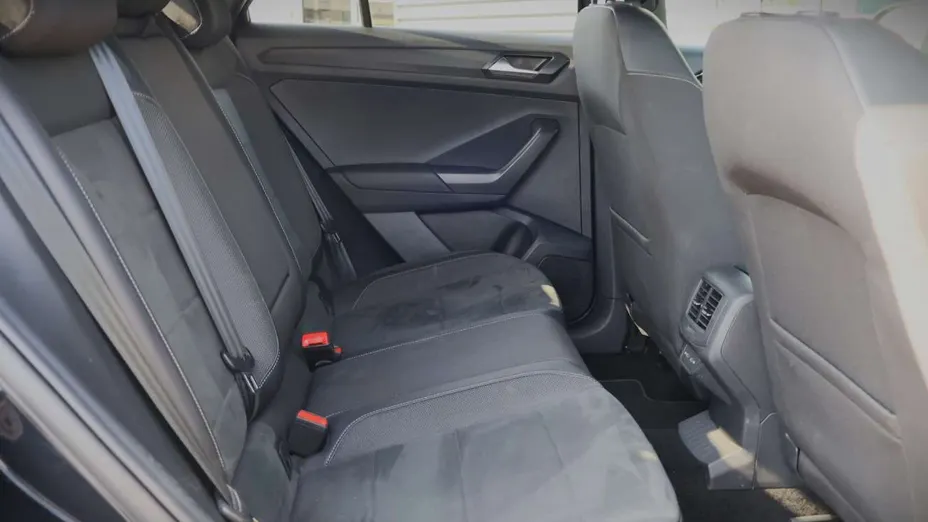 VOLKSWAGEN T-ROC -