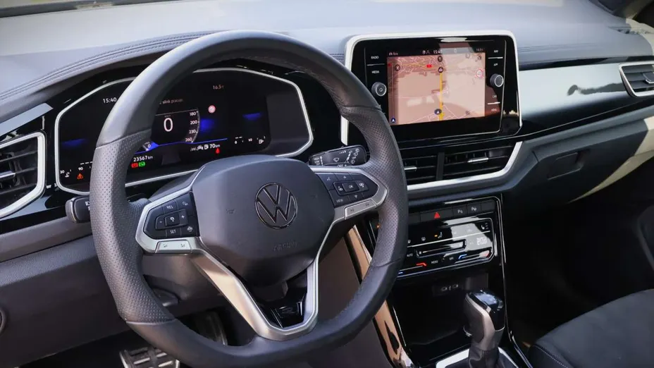 VOLKSWAGEN T-ROC -