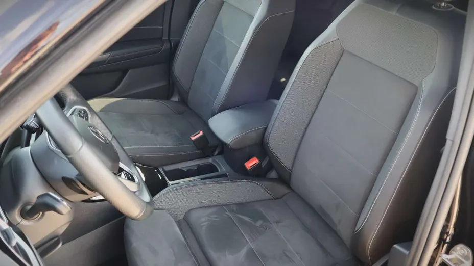VOLKSWAGEN T-ROC -