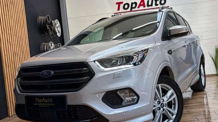 FORD Kuga -