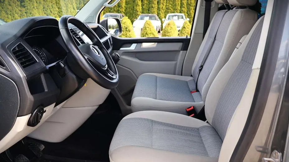 VOLKSWAGEN Caravelle -