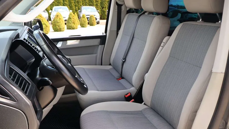 VOLKSWAGEN Caravelle -