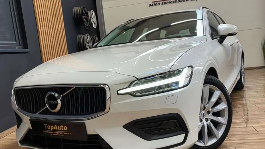 VOLVO V60 -