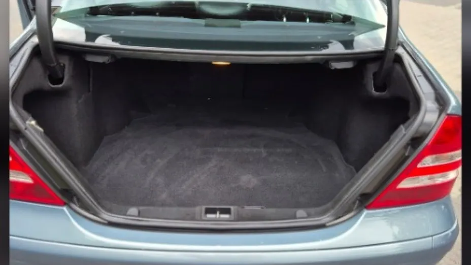 MERCEDES-BENZ C Klasa -