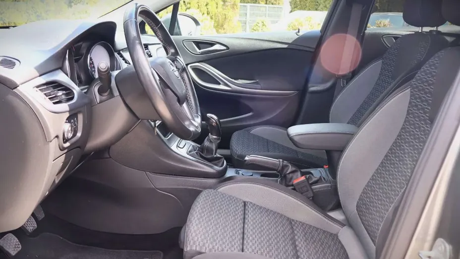 OPEL Astra -