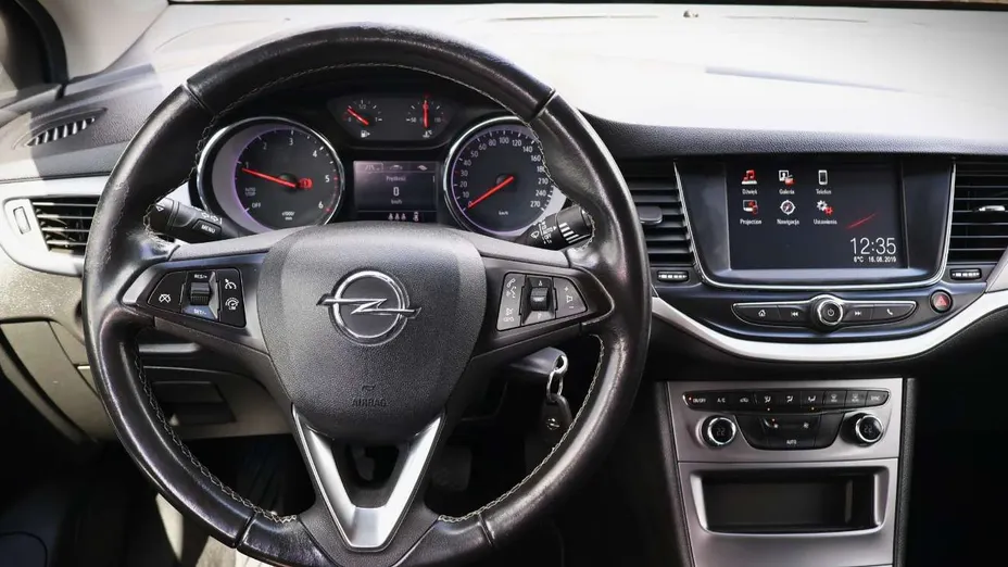 OPEL Astra -