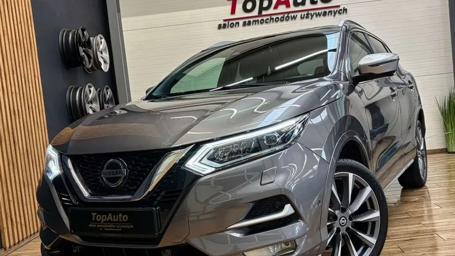 NISSAN Qashqai -