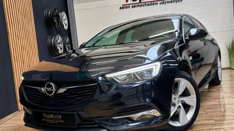 OPEL Insignia -