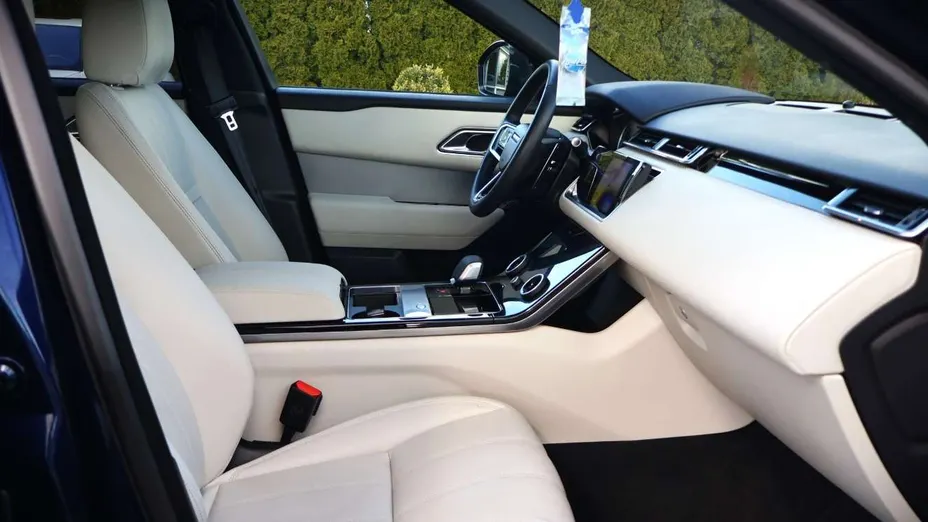 LAND ROVER Range Rover Velar -
