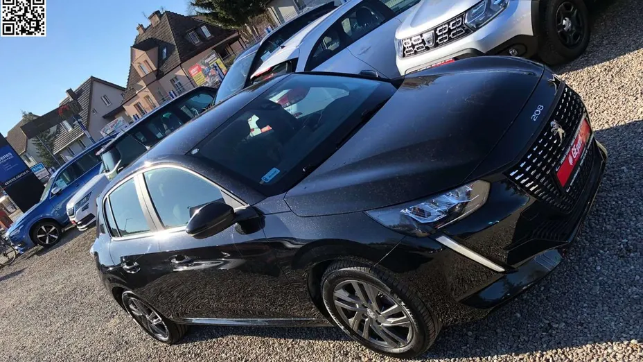 PEUGEOT 208 -