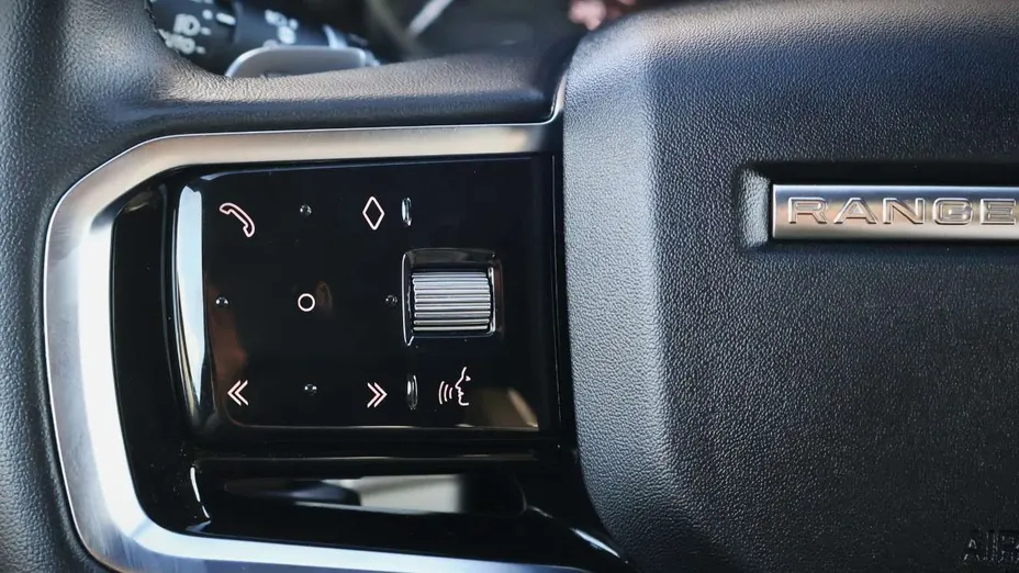 LAND ROVER Range Rover Velar -