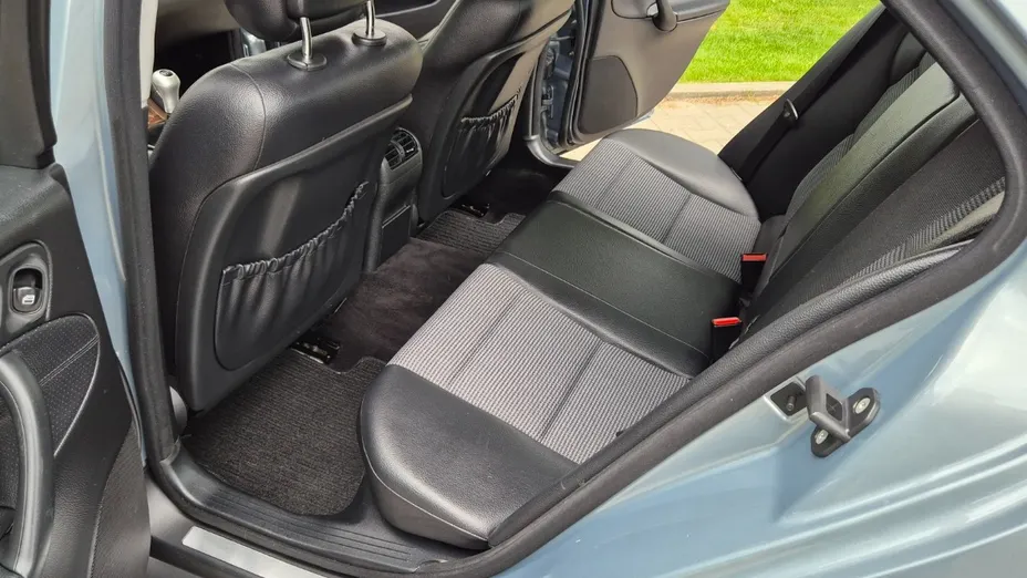 MERCEDES-BENZ C Klasa -