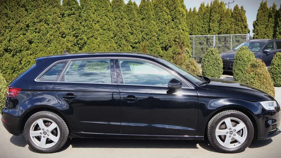 AUDI A3 Sportback -