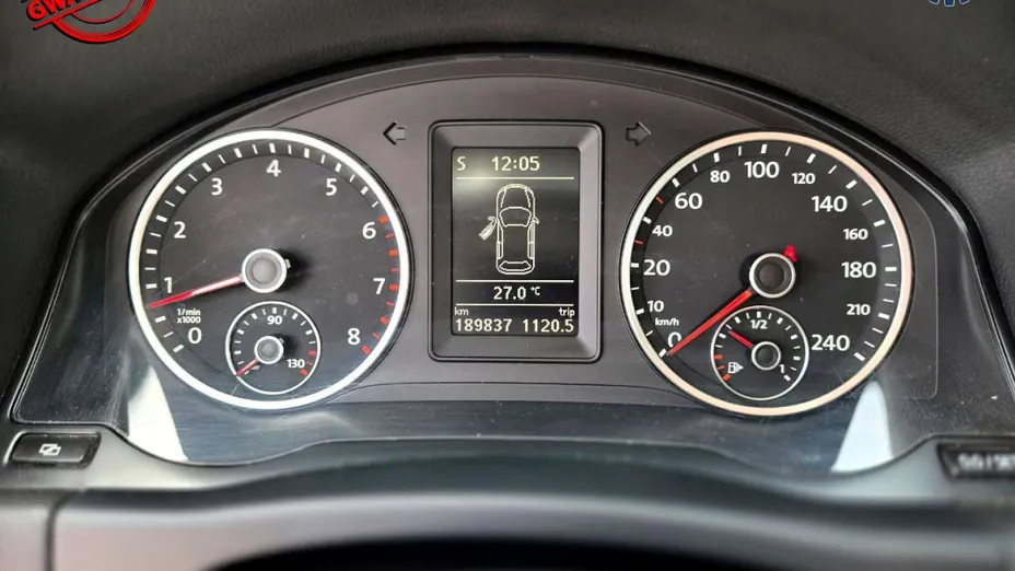 VOLKSWAGEN Tiguan -