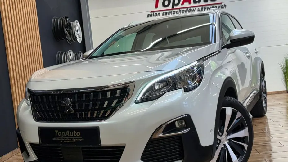 PEUGEOT 3008 -