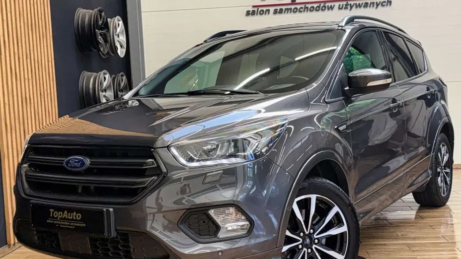 FORD Kuga -