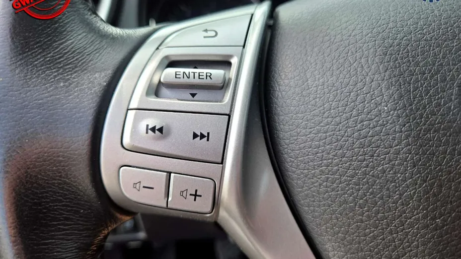 NISSAN X-Trail -