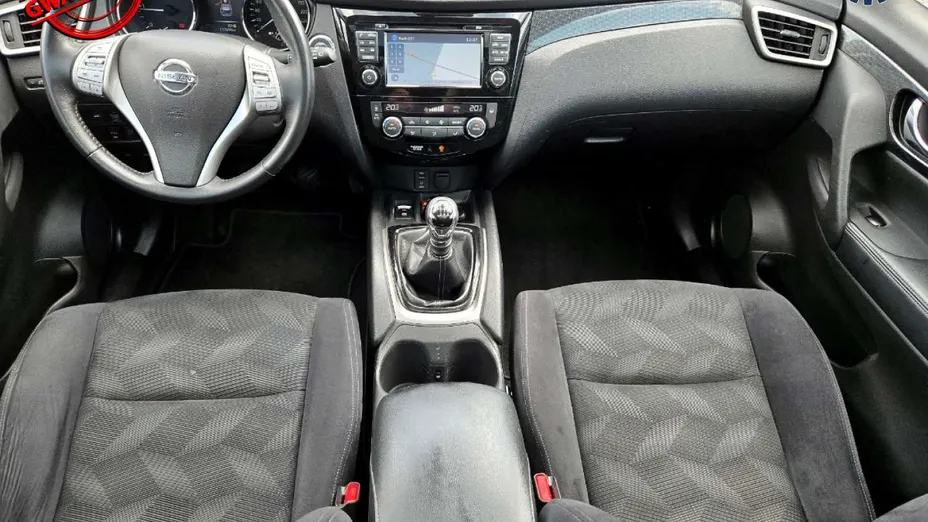 NISSAN X-Trail -