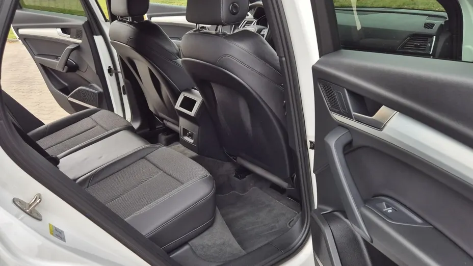 AUDI Q5 -