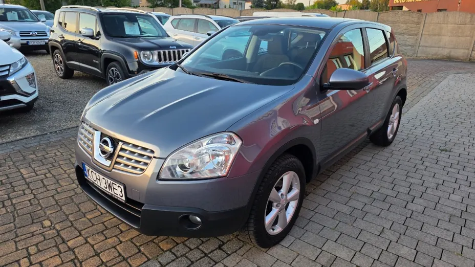 NISSAN Qashqai -