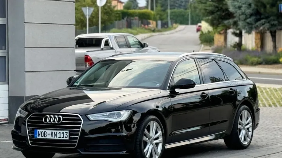 AUDI A6 -