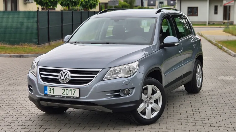 VOLKSWAGEN Tiguan -