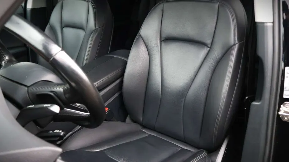 AUDI Q7 -