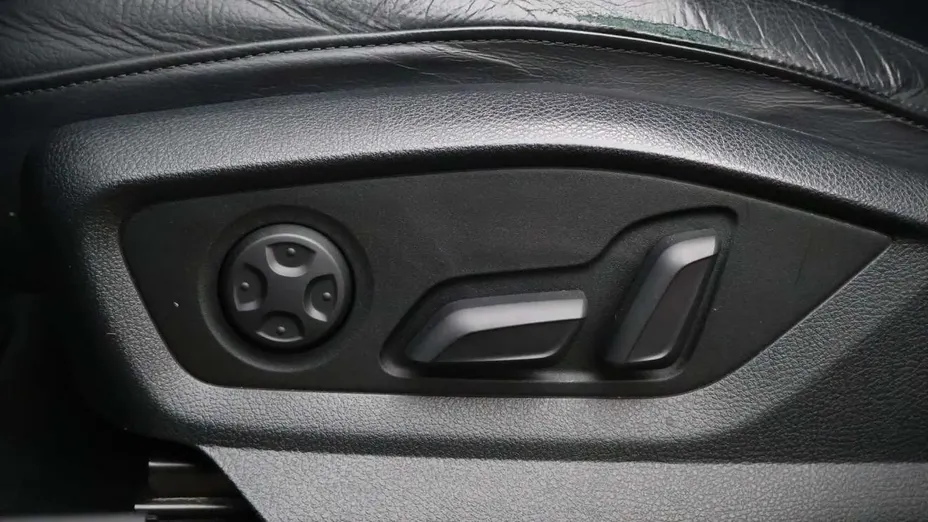 AUDI Q7 -