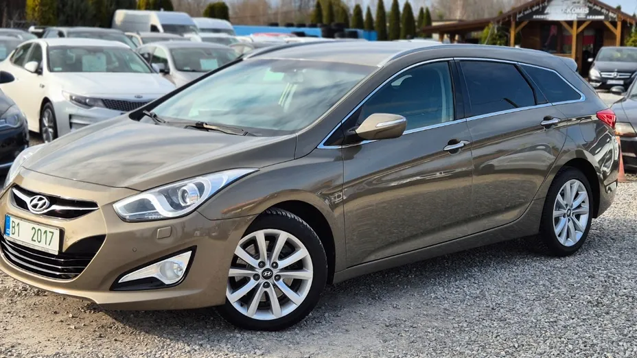HYUNDAI i40 -