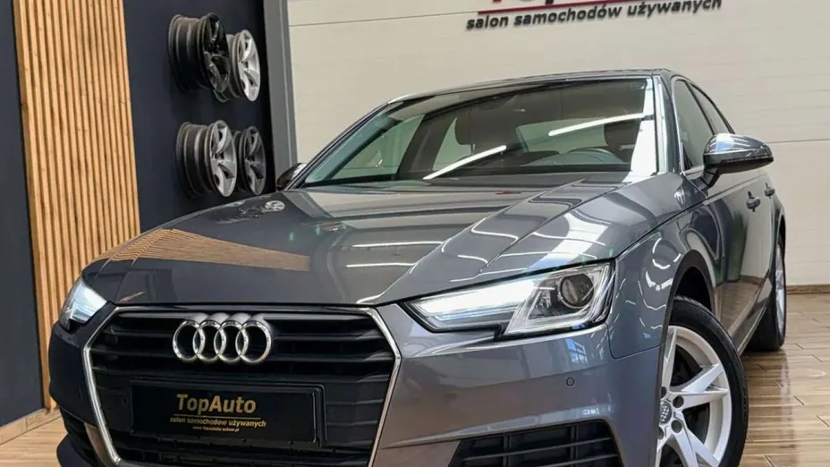 AUDI A4 -