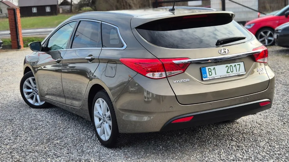 HYUNDAI i40 -