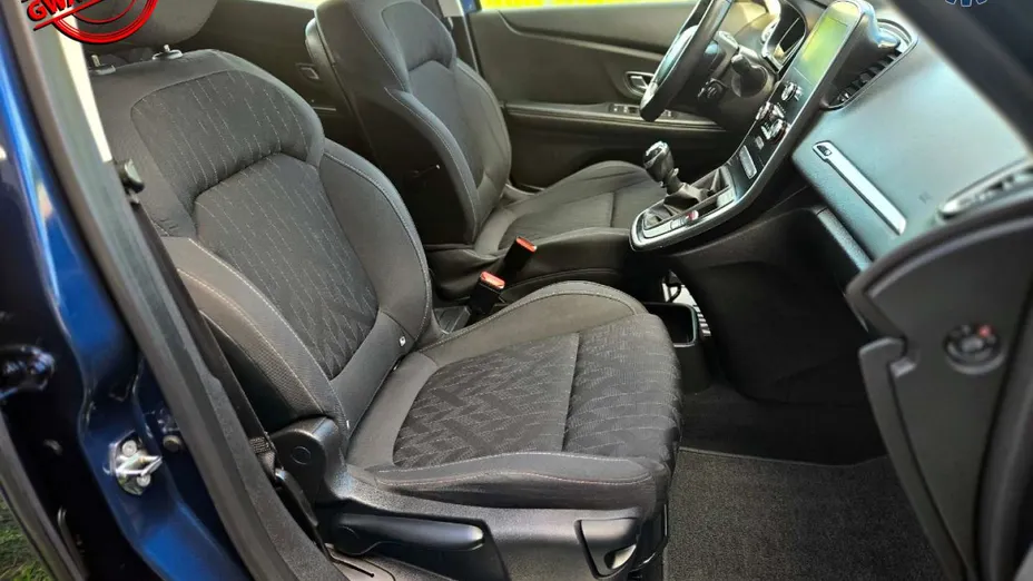 RENAULT Scenic -