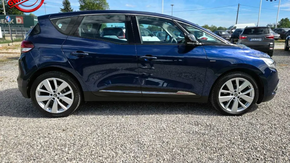 RENAULT Scenic -