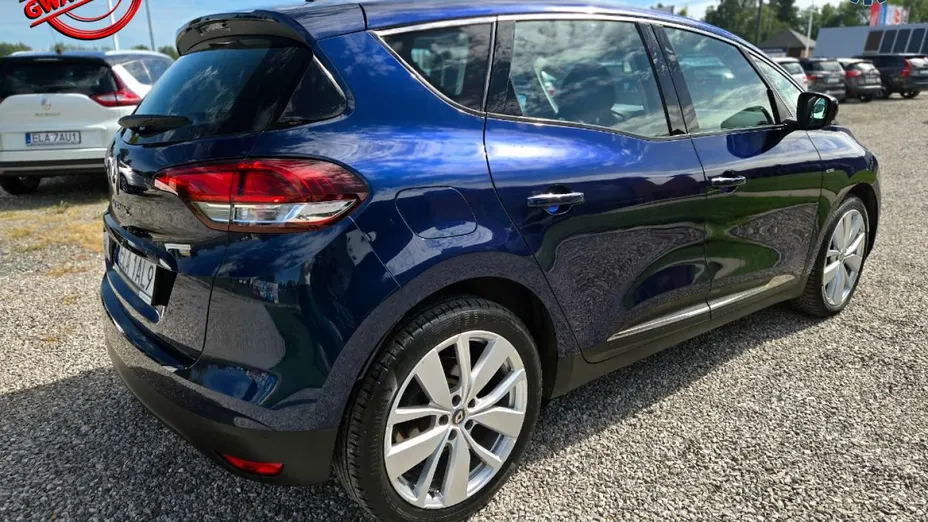 RENAULT Scenic -