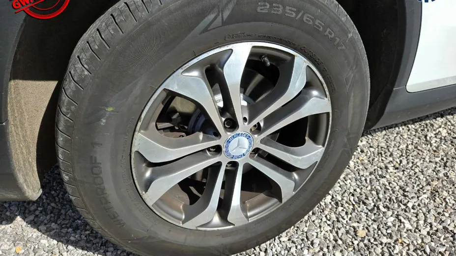 MERCEDES-BENZ GLC -