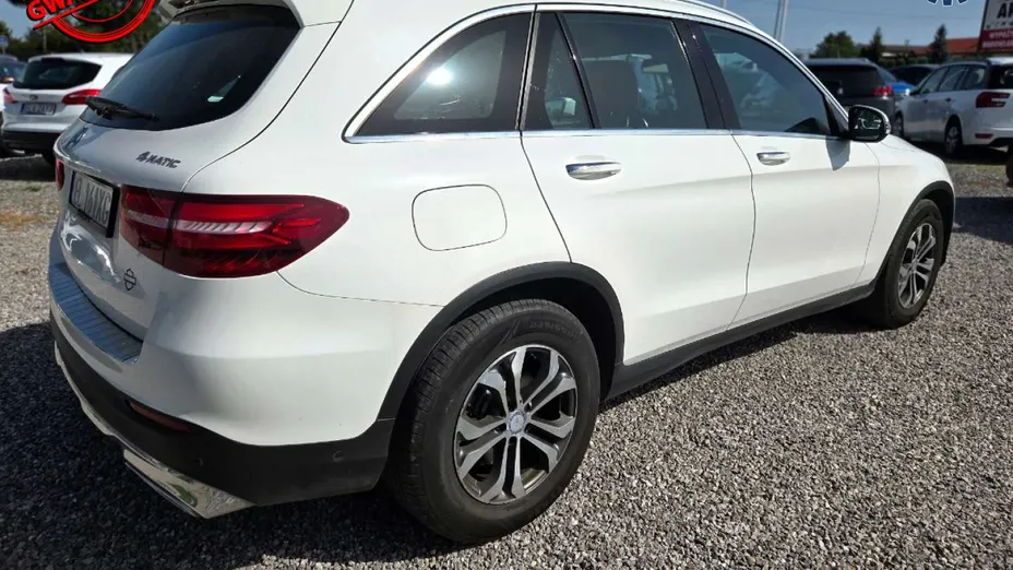 MERCEDES-BENZ GLC -