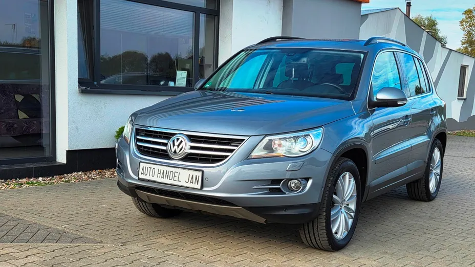 VOLKSWAGEN Tiguan -