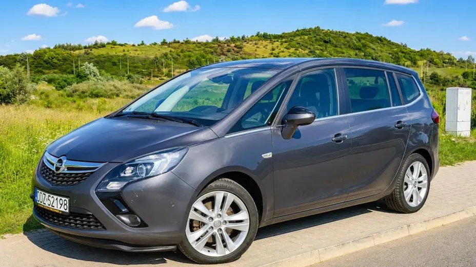OPEL Zafira -