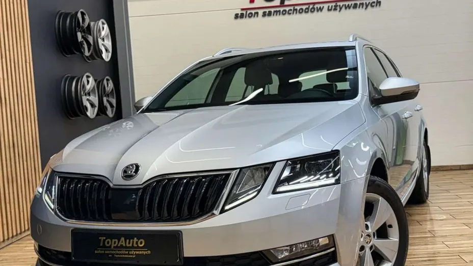 SKODA Octavia -