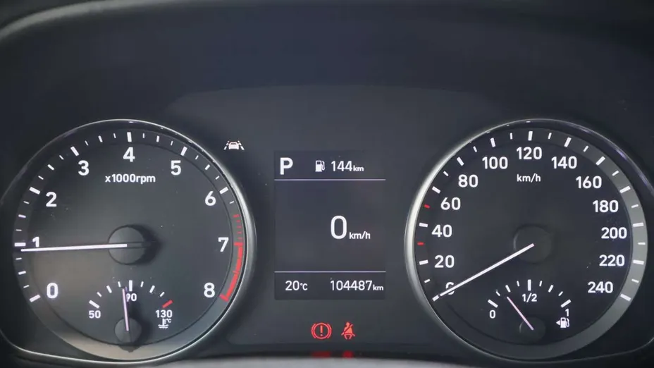 HYUNDAI i30 -
