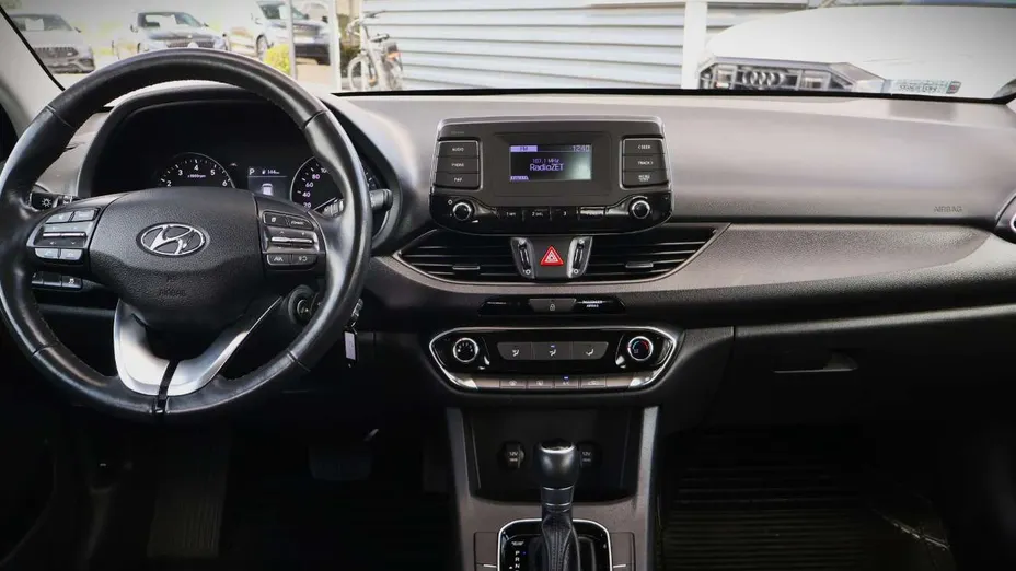 HYUNDAI i30 -
