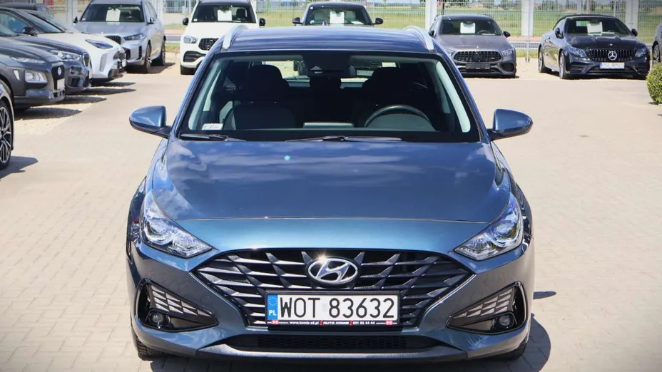 HYUNDAI i30 -