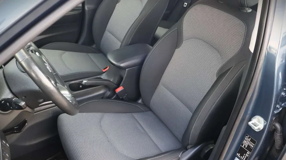 HYUNDAI i30 -