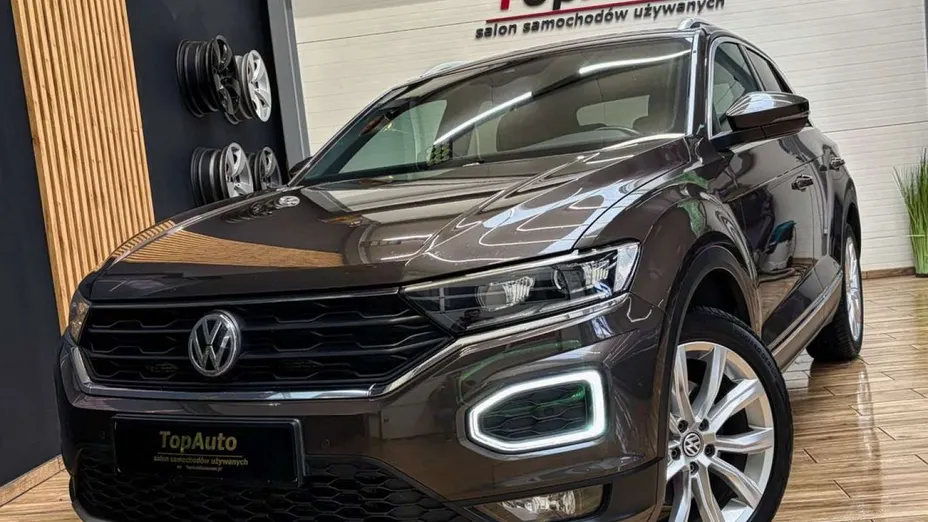 VOLKSWAGEN T-ROC -